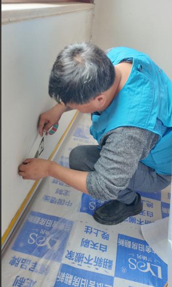 旧墙上的沙灰如何铲掉