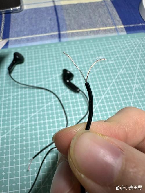 蓝牙耳机突然断了怎么回事