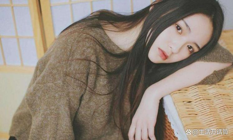 女生正慢慢放弃你的表现