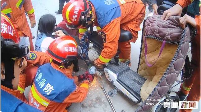 电动车锁死了,不能动咋办