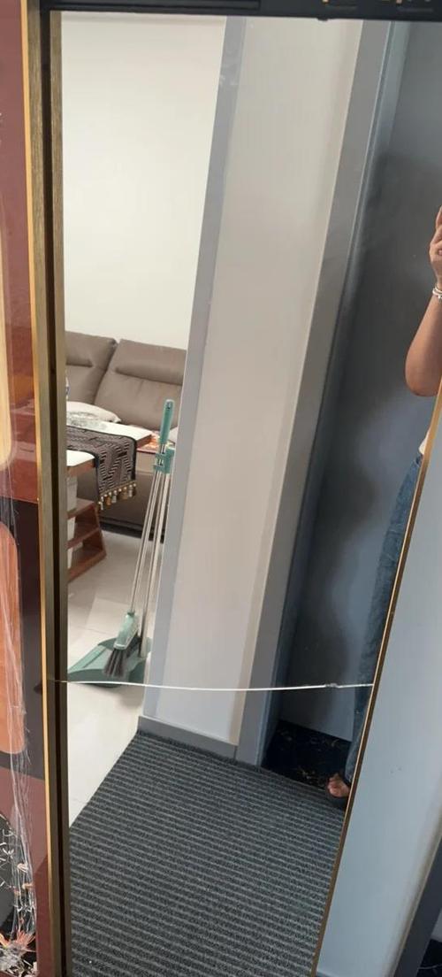 镜子裂了怎么处理