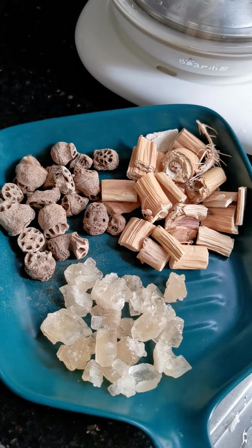 小孩流鼻血吃什么好缩略图