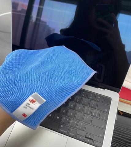 电脑显示器可以用酒精擦吗