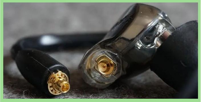 耳机一边线断了还可以用吗
