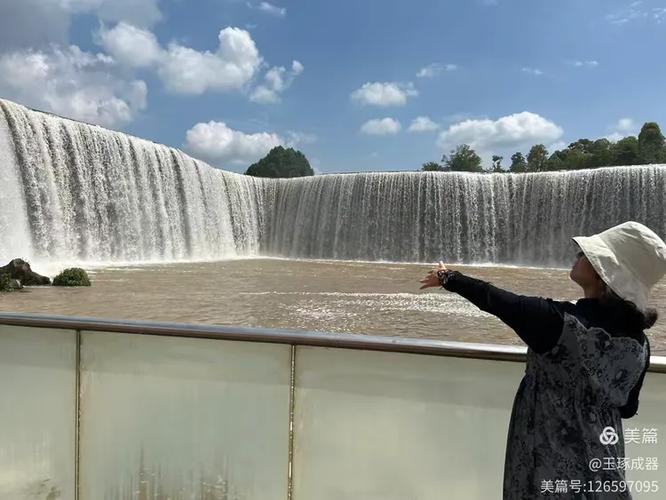 哗啦哗啦的意思解释截图