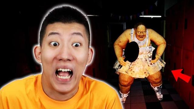 鲤鱼Ace玩逃离父母游戏