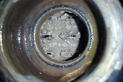 副水箱防冻液冒泡怎么回事