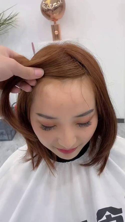 女人额头高的最佳发型