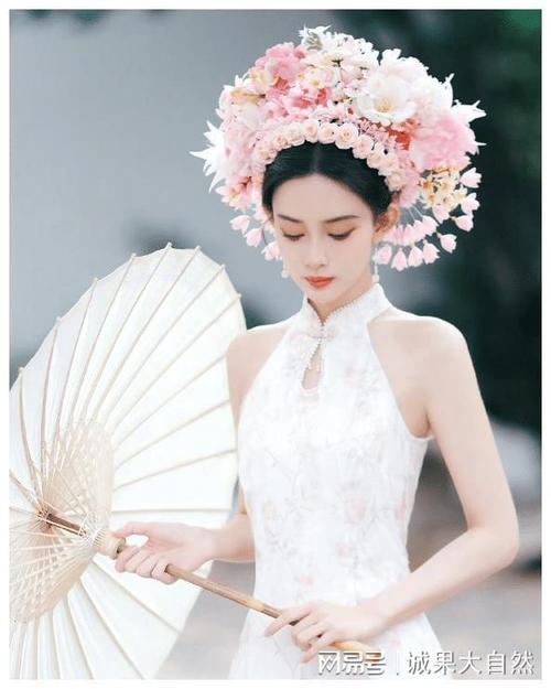 孟子义簪花造型惊艳出圈