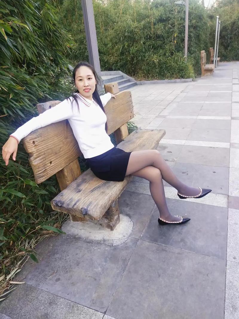 附近离婚女人图片