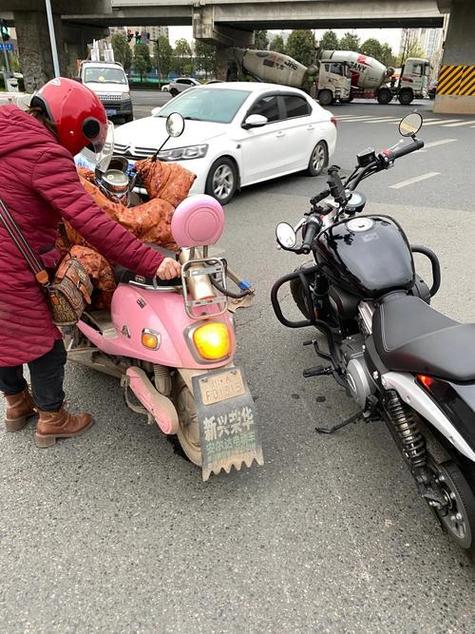 电动车急刹会怎么样