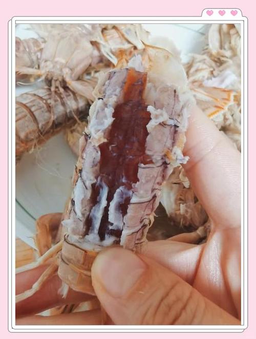 美女活吃皮皮虾截图