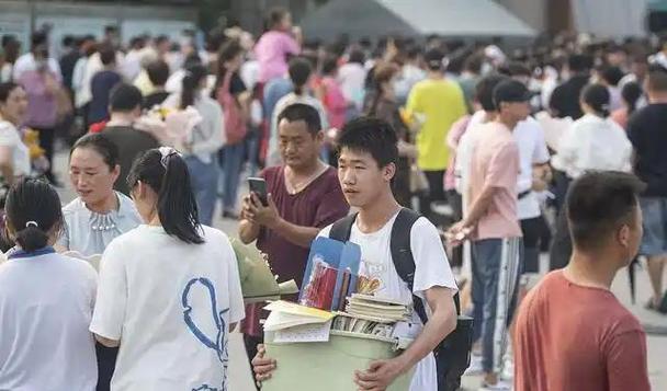 高三越考越差正常吗