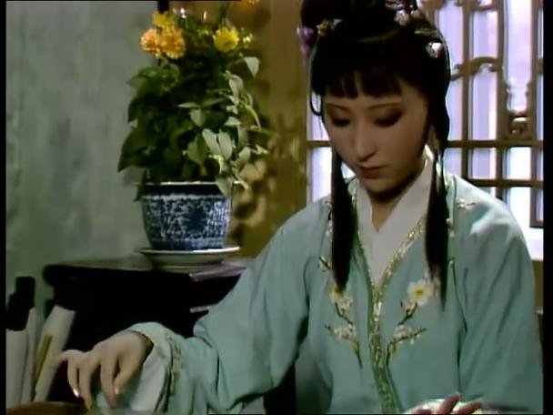 秋闺怨女拭啼痕的意思