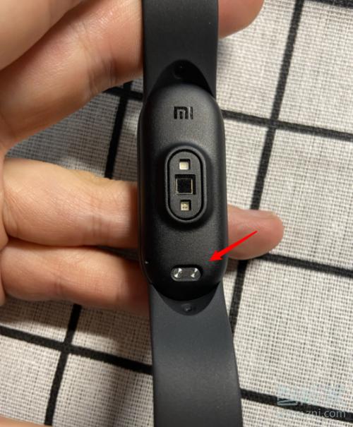 老款小米手环怎么充电