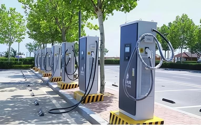 新能源充电桩游戏截图