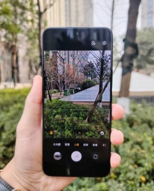 华为手机摄像头模糊是什么原因