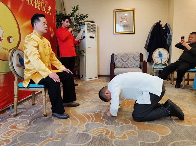开局收徒女帝奖励万倍暴击返还缩略图