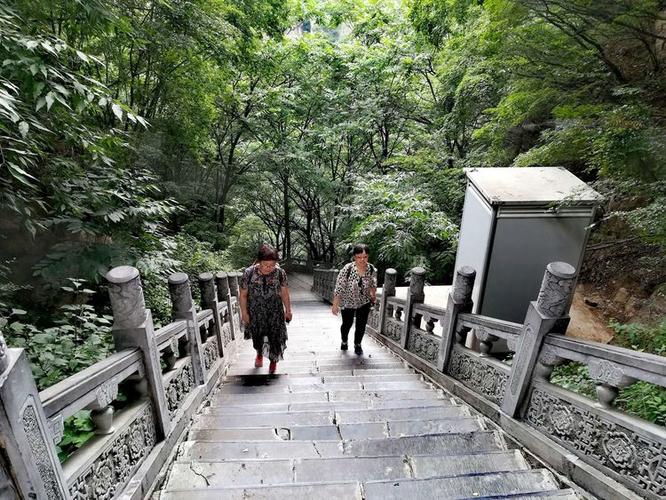 穿越古代深山隐居孤女游戏截图