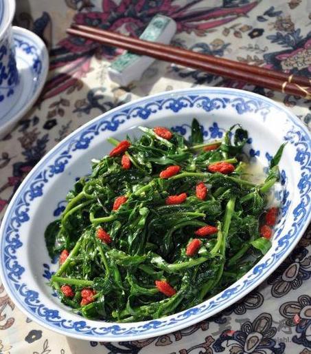 芽儿吆