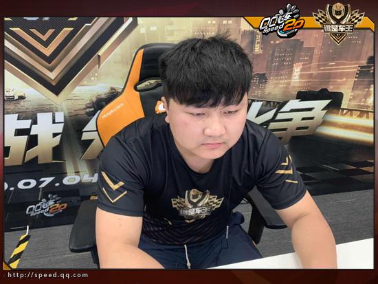 qq飞车职业选手收入