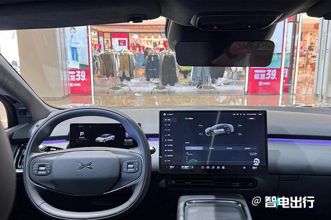 小鹏汽车x7缩略图