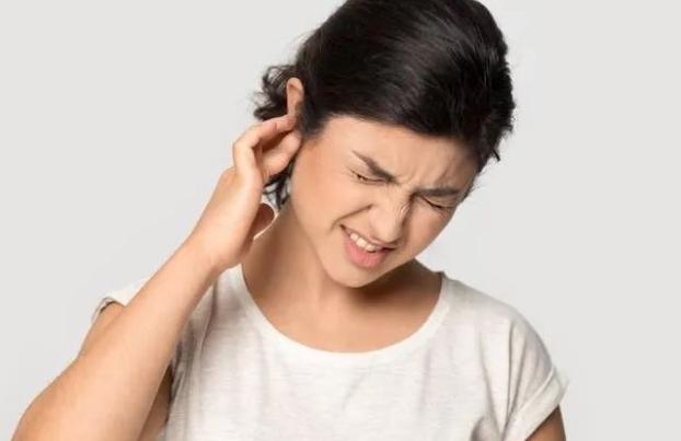 耳朵感觉有电流的滋滋声