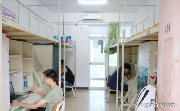 奇怪的宿舍截图