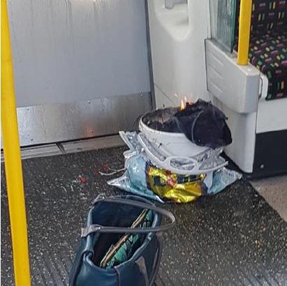 爆炸地铁视频缩略图