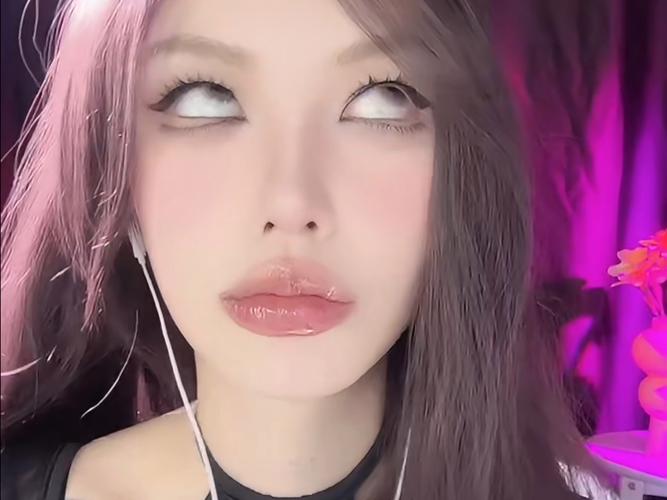 翻白眼眼睛全白教学
