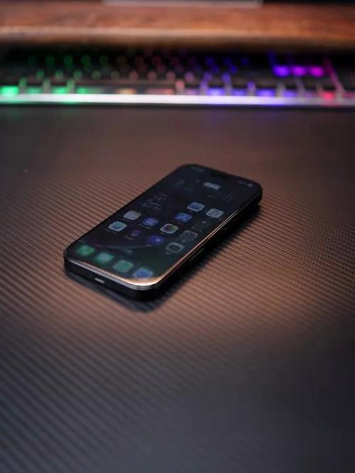 iphone电话响拿起来声音变小