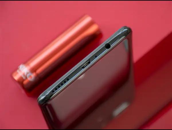oppor15耳机孔多少mm