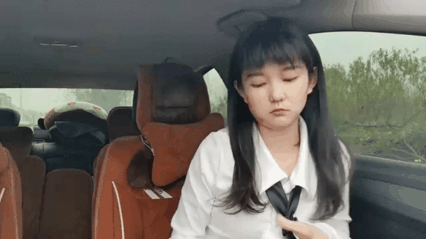 女朋友卖保险