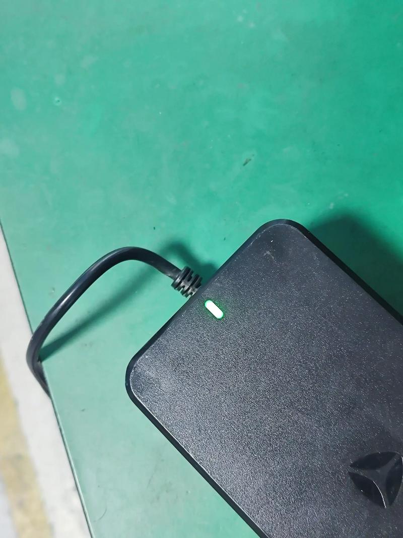 充电器插上电源不亮灯截图