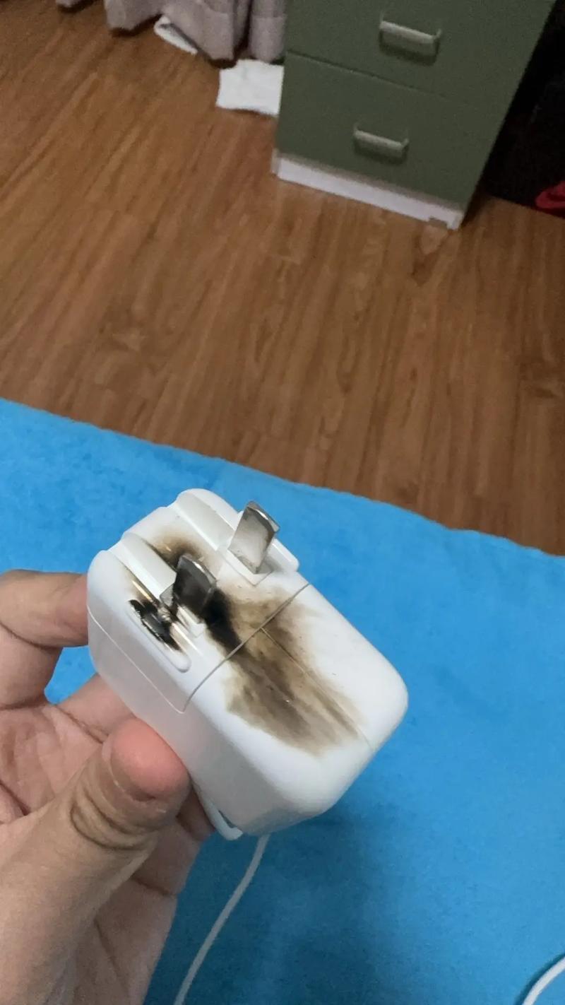 手机充电器炸了对手机影响