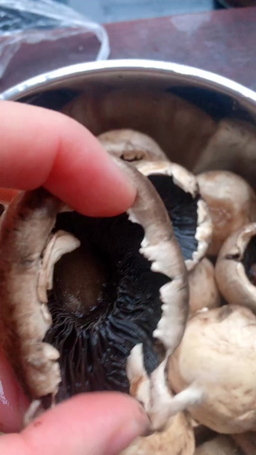 口磨发黑是怎么回事