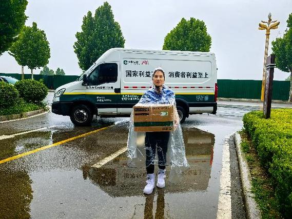 急招烟草送货司机4名