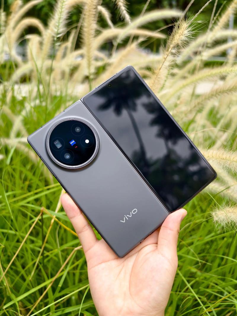 vivo最新款折叠屏手机