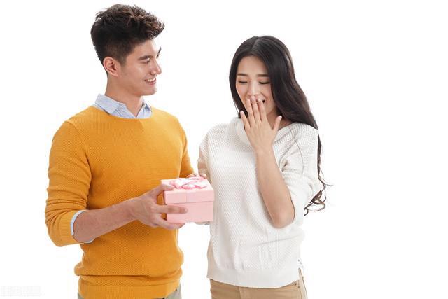 男人送女人内衣代表什么含义