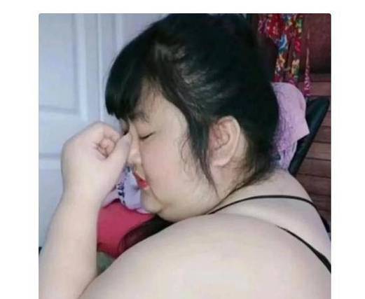 秀儿妹子拉粑粑了