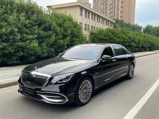 s400和迈巴赫s400区别图标