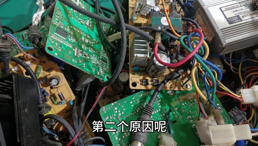 电动车充电器先插哪一头