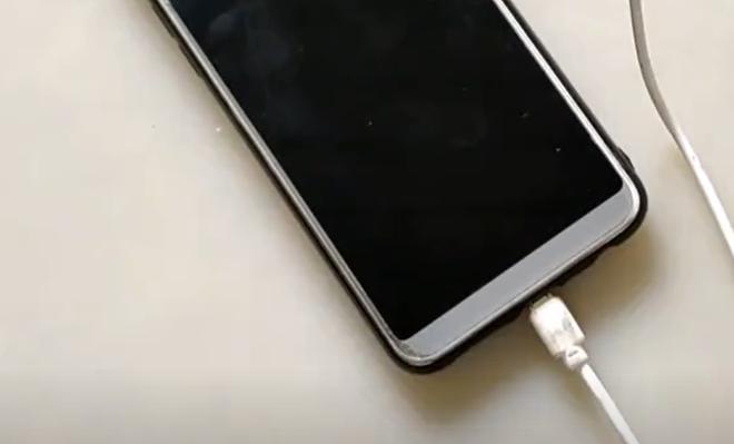 充电器充电头接口松动正常吗截图