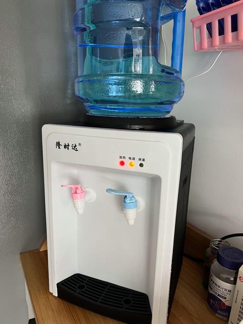 小饮水机费电吗图标