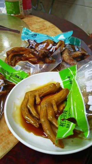 奶茶店2元一只的鸭脚