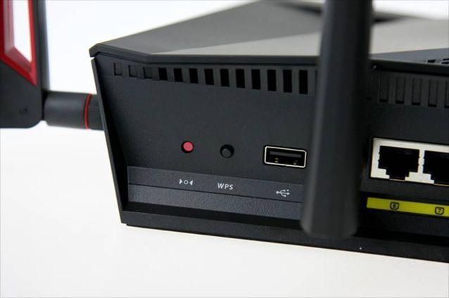 华硕ac88u重置按键在哪缩略图