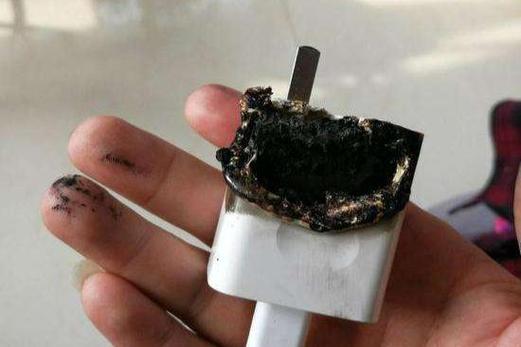 充电器头黑色怎么清除图标