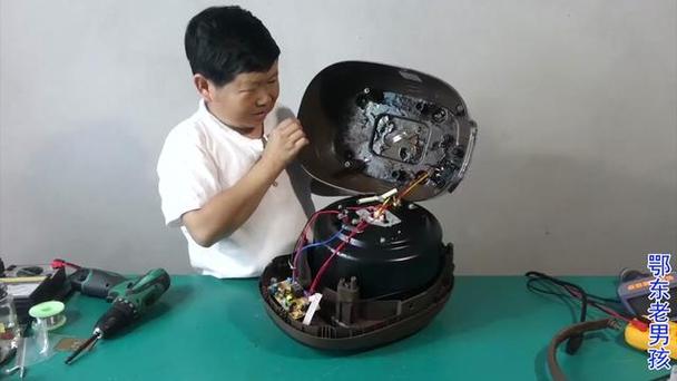 九阳电饭煲把手拆图解