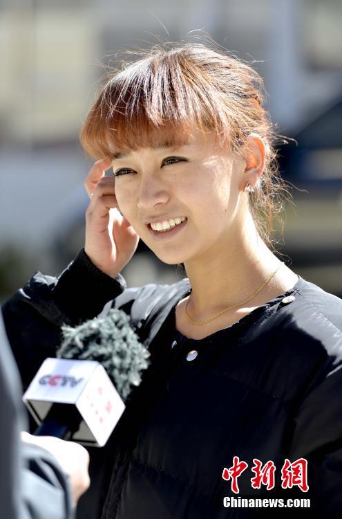 翻唱喜欢你的女歌手游戏截图