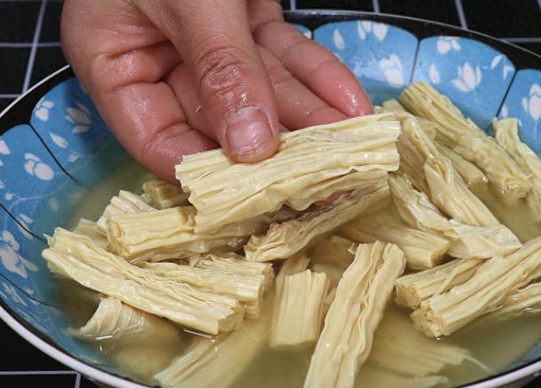 腐竹一泡就烂是质量问题吗